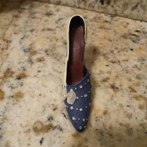 Miniature shoe